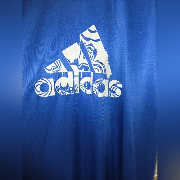 NWT Lg Adidas Trefoil 3 Stripes Blue Short Sleeve Dryfit Breathable - Picture 2 of 8